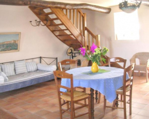 Maison chaleureuse avec grand jardin à Erdeven